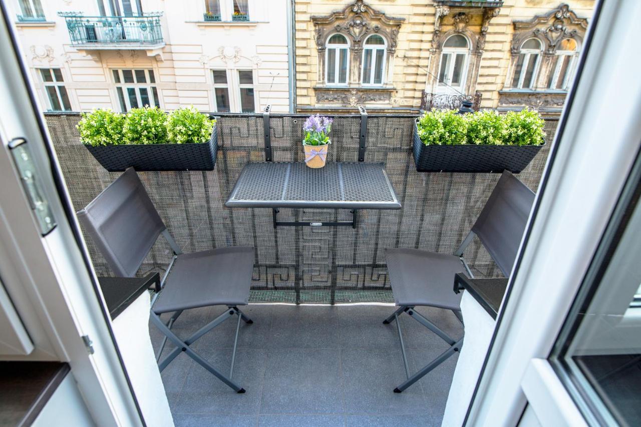 Tribeca City Center Apartments Krasków Exterior foto